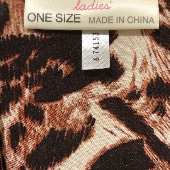Ladies leopard print fringe open front wrap - Picture 2 of 6